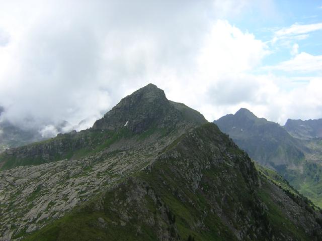 il Castel di Bombasel (visto dal Cimon del To della Trappola)