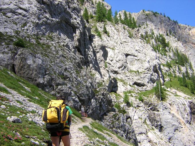 verso l'attacco della ferrata